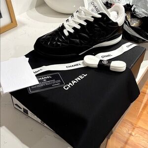 Black leather sneaker new